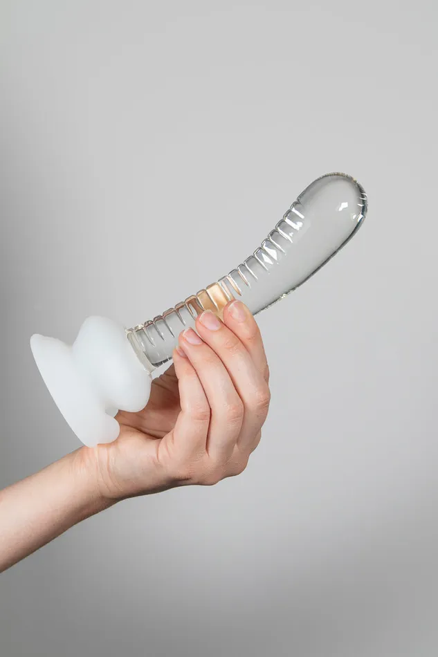Posmo Female Sex Toys Icicles Curved Ribbed Suction Dildo