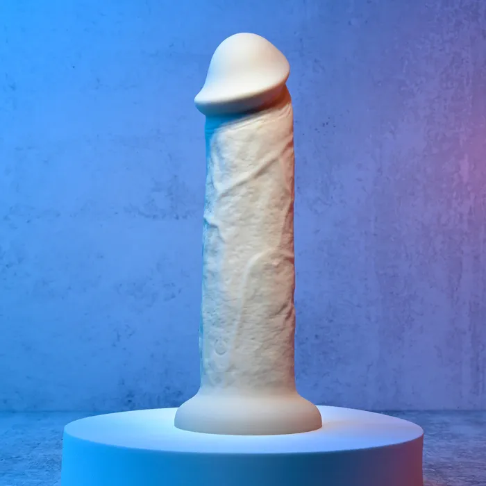 EVOLVED Dildos Evolved 7 GIRTHY VIBRATING DONG LIGHT