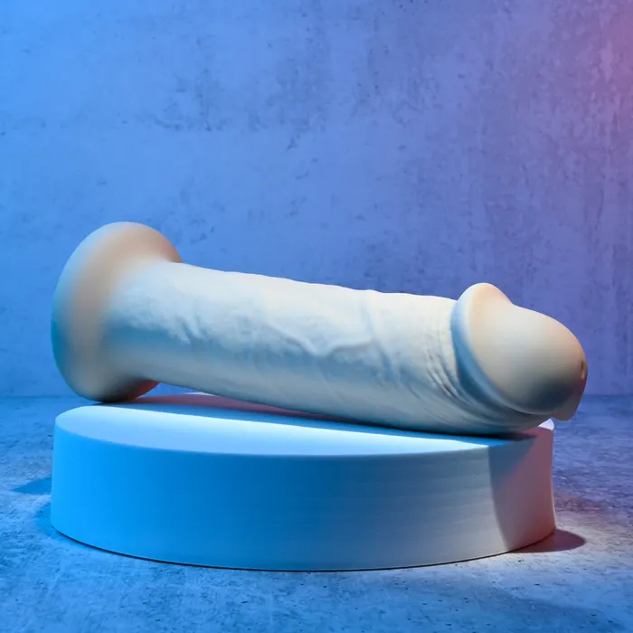 EVOLVED Dildos Evolved 7 GIRTHY VIBRATING DONG LIGHT