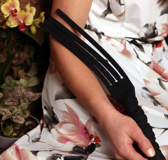 Male Sex Toys Tantus Tawse It Overboard Flogger Silicone