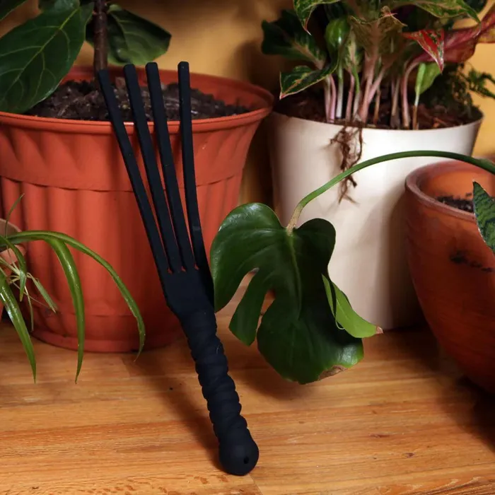 Male Sex Toys Tantus Tawse It Overboard Flogger Silicone