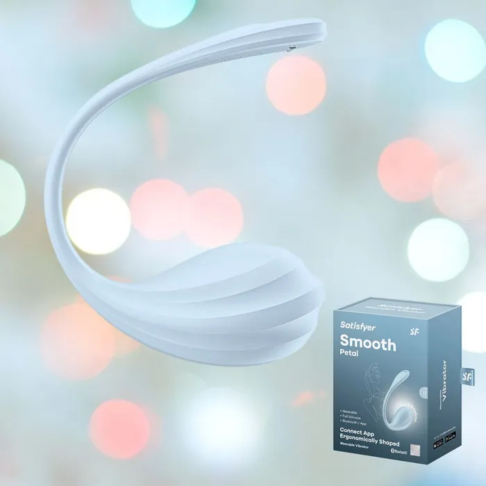 Satisfyer Vibrators Satisfyer Smooth Petal Wearable Vibrator Light Blue